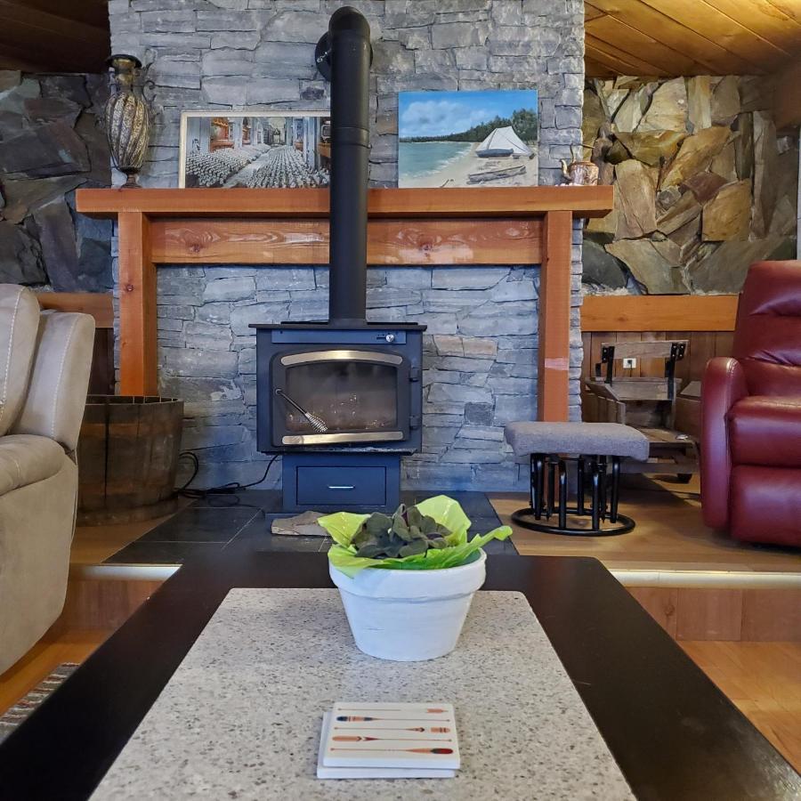 Royal Harrison Retreat Villa Harrison Hot Springs Exteriör bild